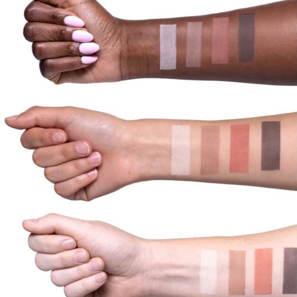 NIB Besame Cosmetics Marilyn Monroe Bombshell Eyeshadow Quad - Picture 9 of 9